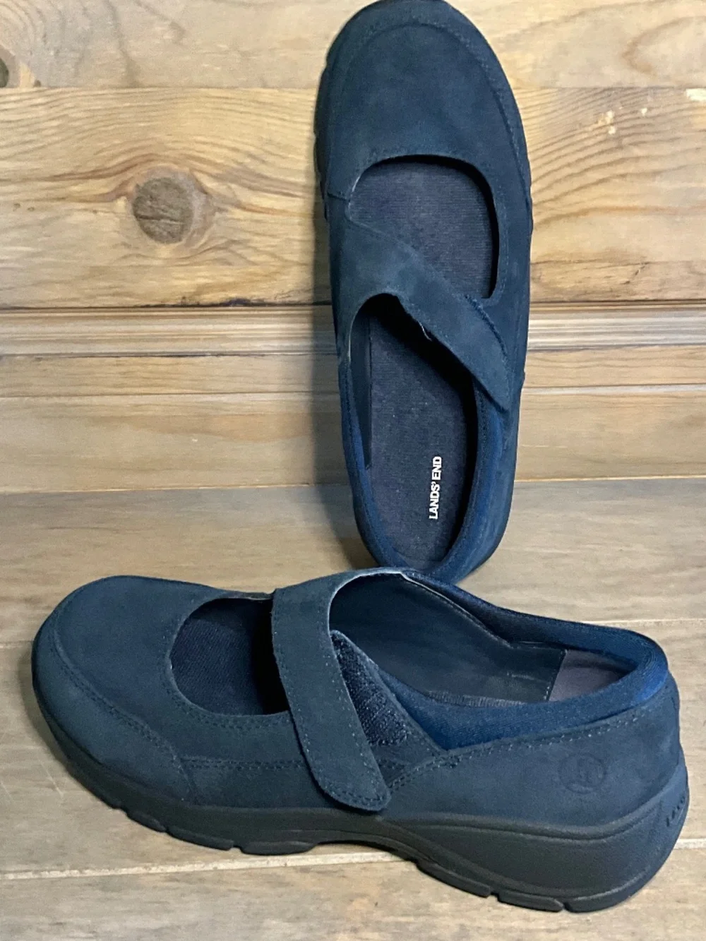 Lands End Classic Leather Mary Jane W8.5/UK6.5 Navy Blue Velcro Worn Once EUC